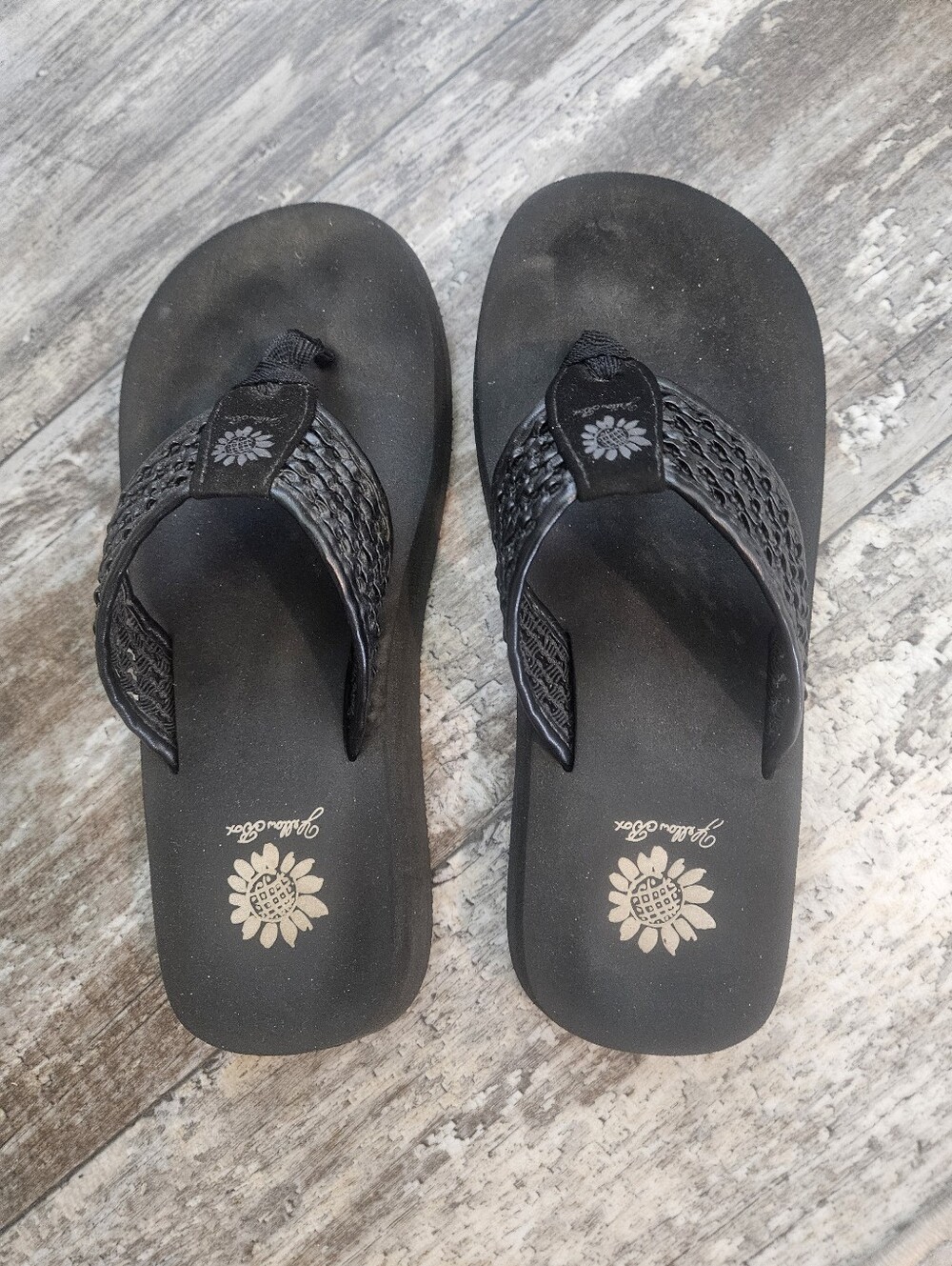 Yellowbox Black Floral-Accent Woven Strap Flip Flops